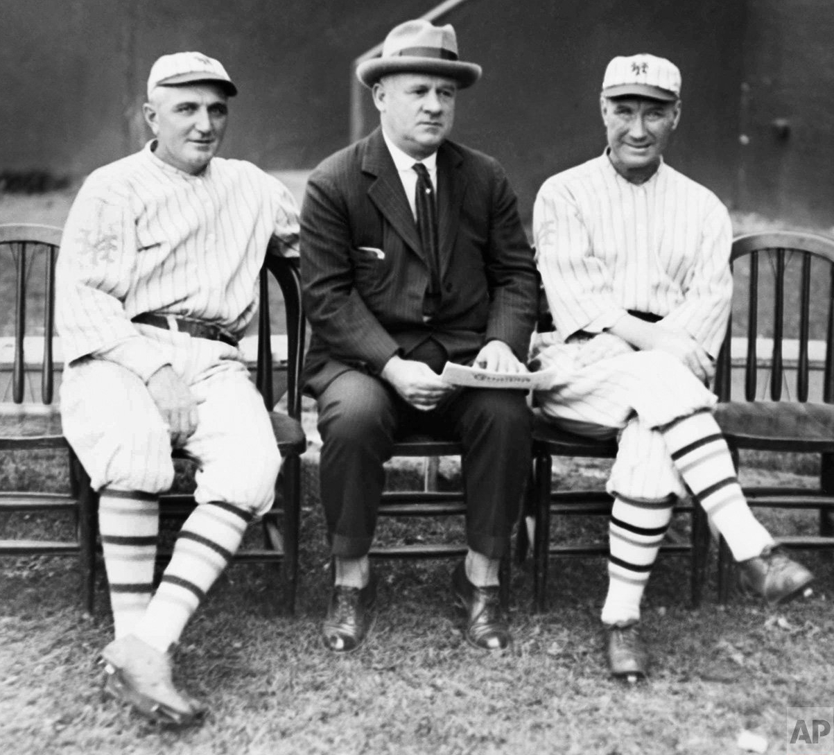 Rogers
                    Hornsby, John McGraw and Hughie Jennings 1923
                    NYGiants